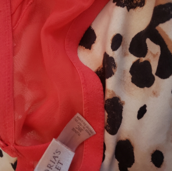 Victorias Secret Bra Bundle - Picture 6 of 13